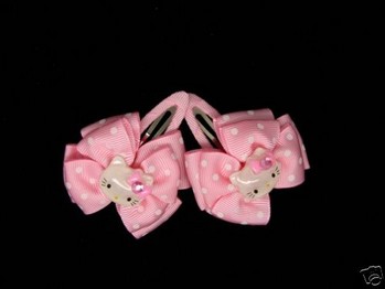 barrette-cheveux-fille-couleur-rose-avec-applique-hello-kitty