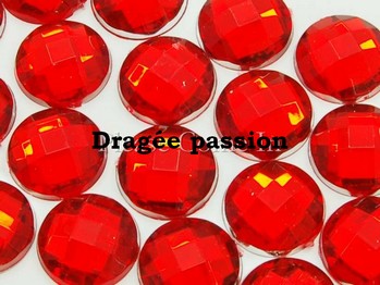 strass-a-coller-rond-plusieurs-couleurs